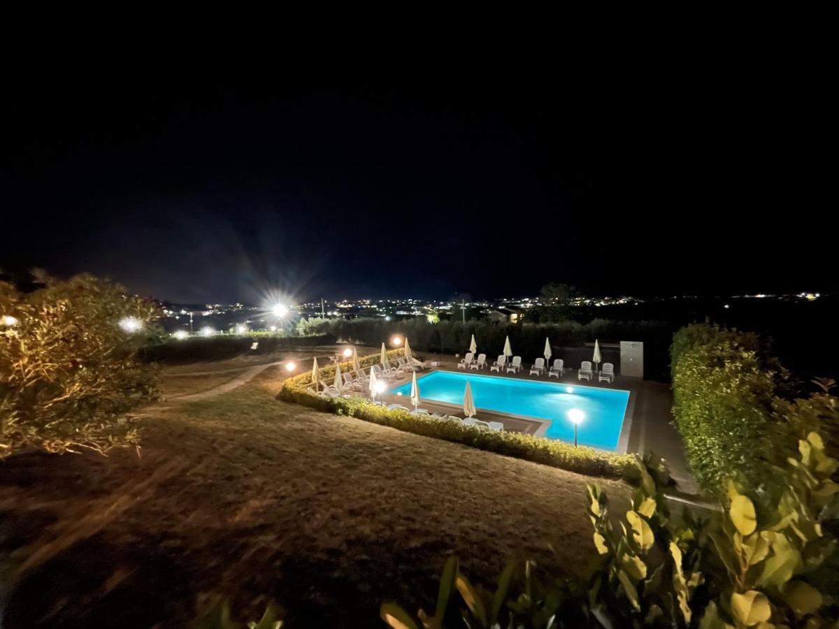 Vigneto - Italian Restaurant & B&B Villa Rosa Di Martinsicuro Экстерьер фото
