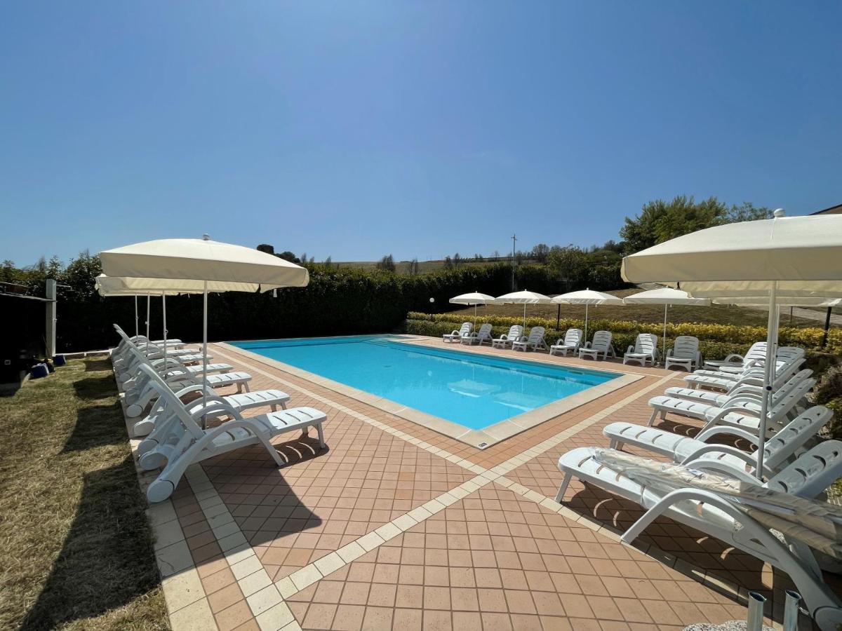 Vigneto - Italian Restaurant & B&B Villa Rosa Di Martinsicuro Экстерьер фото