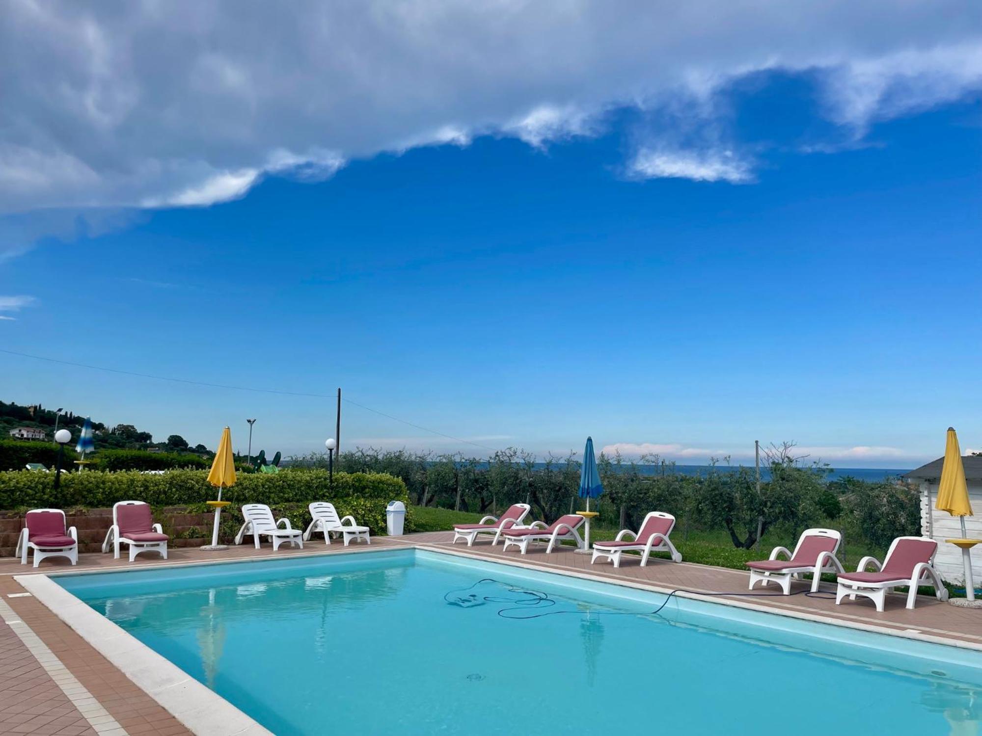 Vigneto - Italian Restaurant & B&B Villa Rosa Di Martinsicuro Экстерьер фото